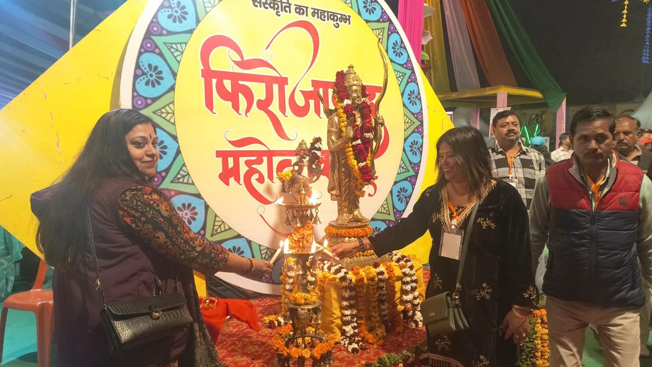 Vineeta Choudhary Firozabad Mahotsav