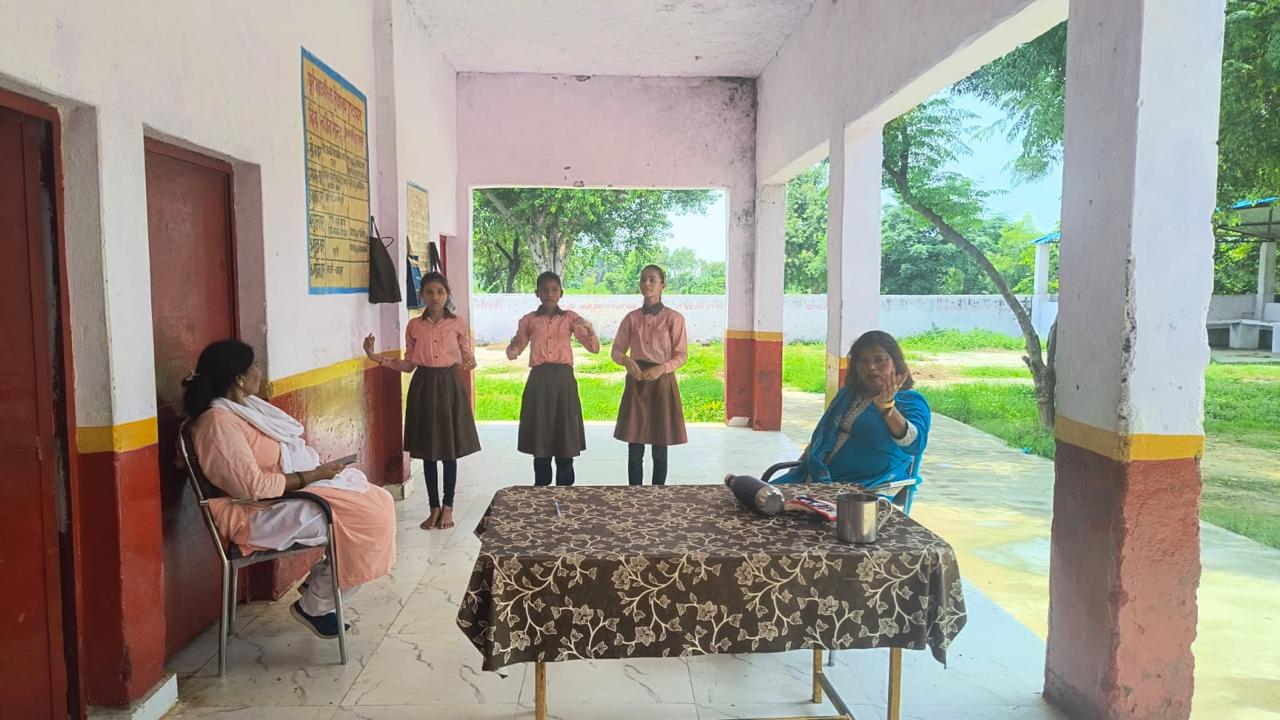 Vineeta Choudhary with children